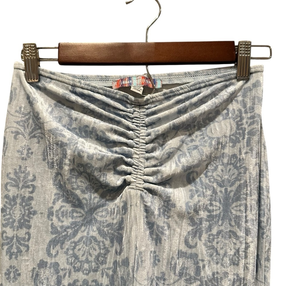 (Sold) Urban Outfitters UO Apolonia Velvet Flare Light Blue Printed Pant Size S - Picture 3 of 8